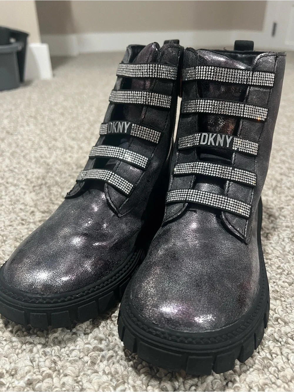DKNY Girls Sparkle Rhinestone Metallic Charcoal Combat Boots Size 1